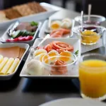 Sjoholt Sommerhotell *