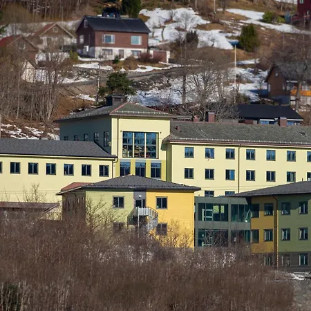 Sjoholt Sommerhotell *