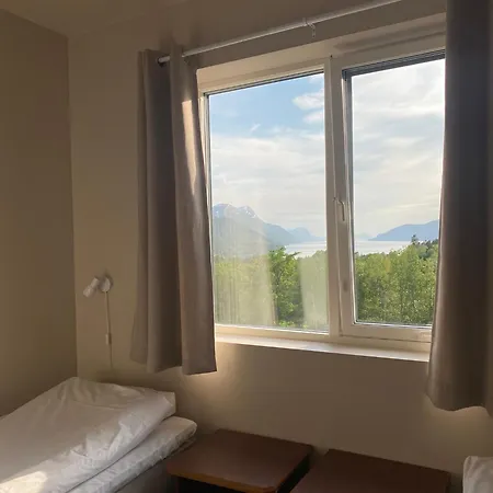 מלון Sjoholt Sommerhotell