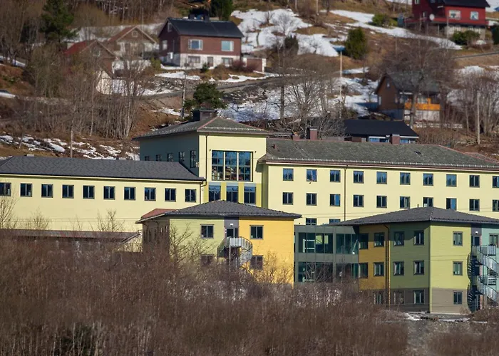Sjoholt Sommerhotell *